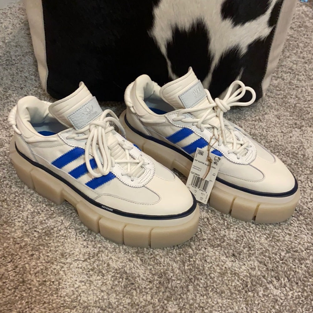 ADIDAS IVY PARK SUPER SLEEK. BRAND NEW.
